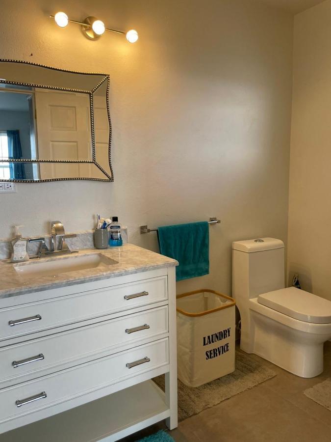 La Vue De Basseterre Apartments - Luxury In Bird Rock Bagian luar foto