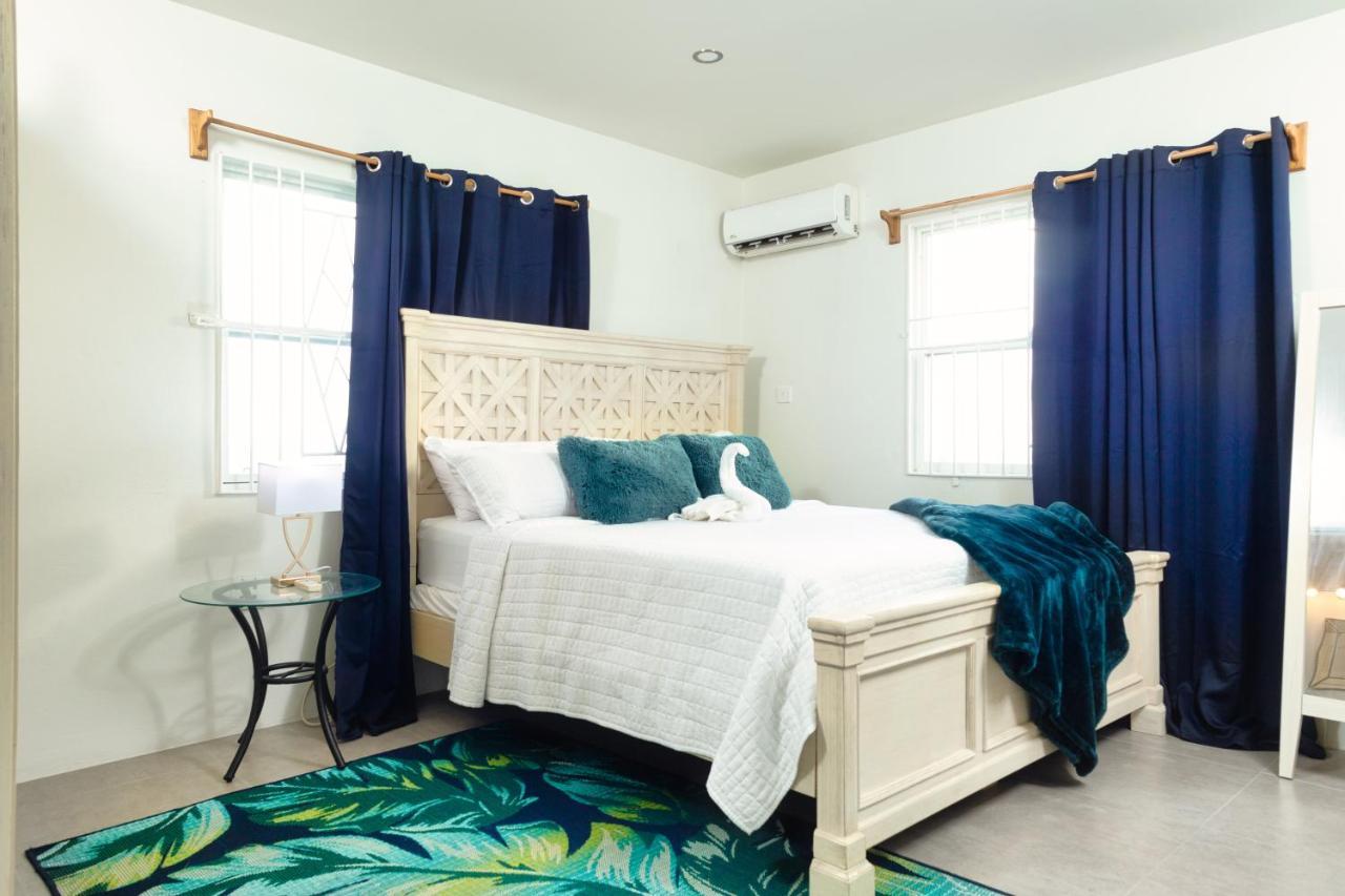 La Vue De Basseterre Apartments - Luxury In Bird Rock Bagian luar foto